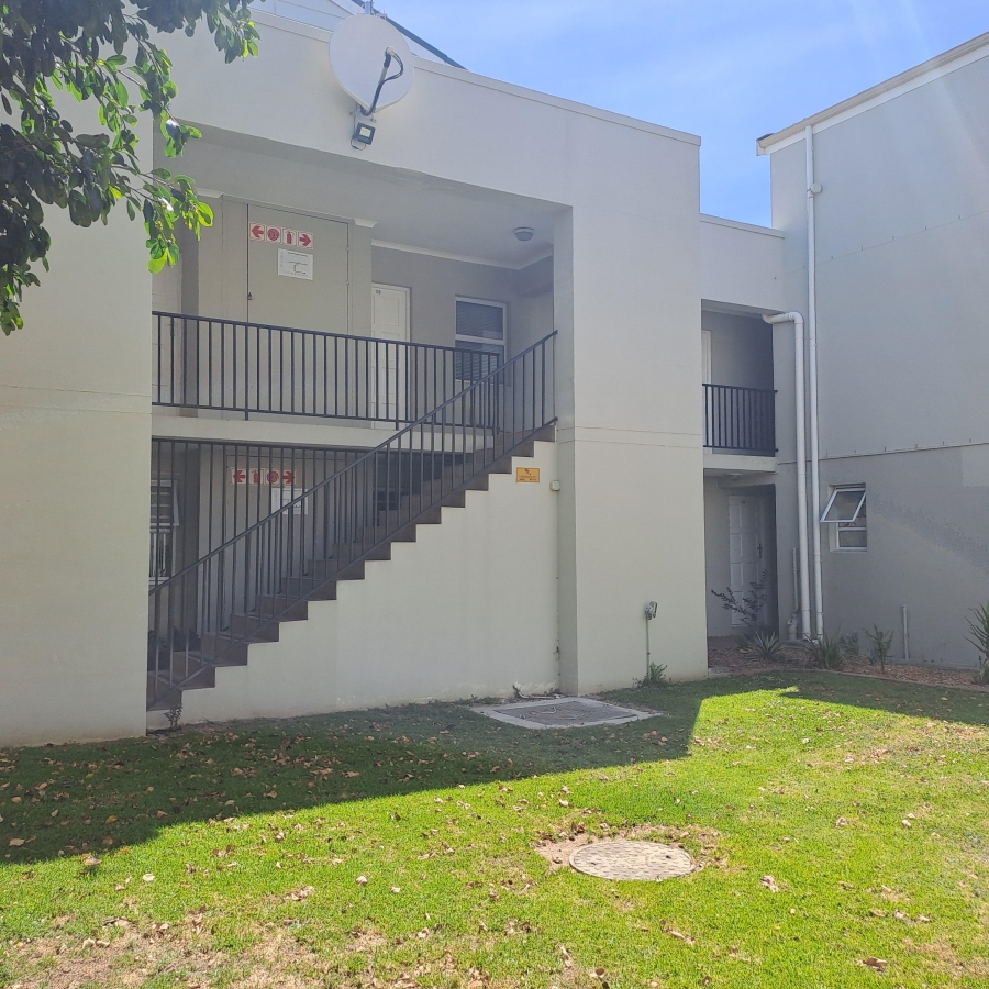 To Let 2 Bedroom Property for Rent in Whispering Pines Western Cape